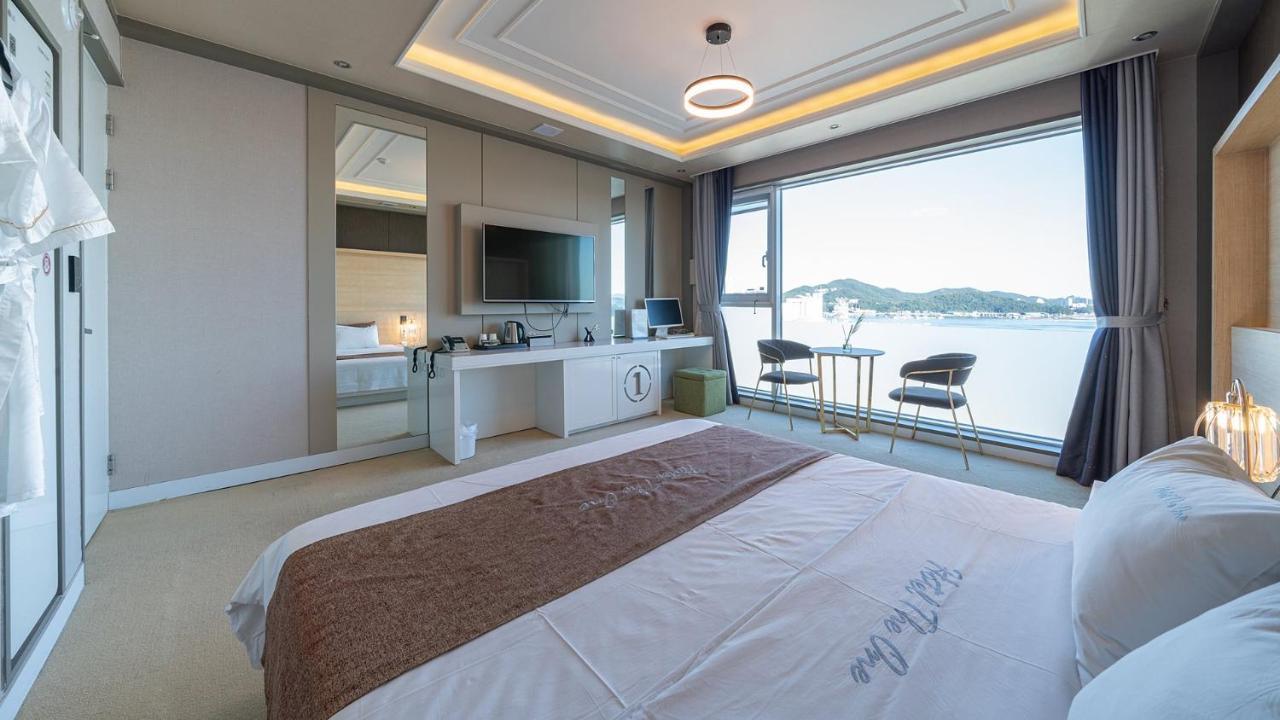 Hotel The One Yeosu Exteriör bild