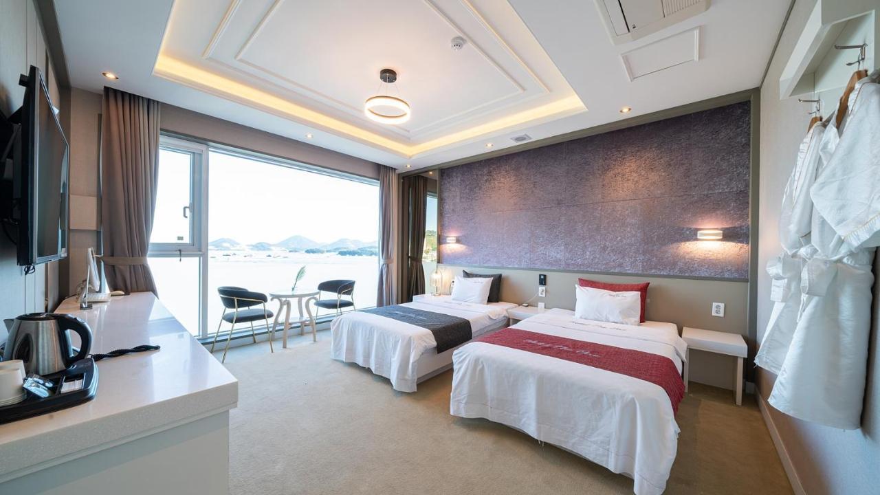 Hotel The One Yeosu Exteriör bild