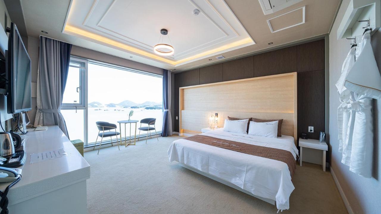 Hotel The One Yeosu Exteriör bild